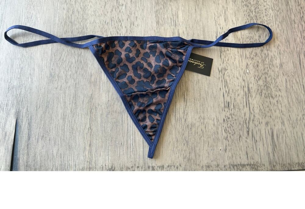 Frederick's of Hollywood  Leopard Print Hollywood Heartthrob G-String - 2X